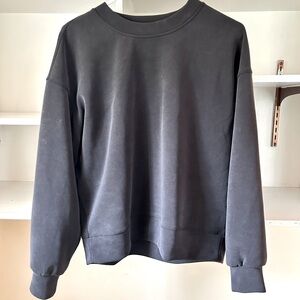 Lululemon Softstreme crewneck pullover. Black. Size 4. Excellent condition.